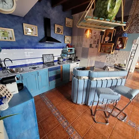 En Costa Quebrada -piscina Y Parking Junto A Playas, En *