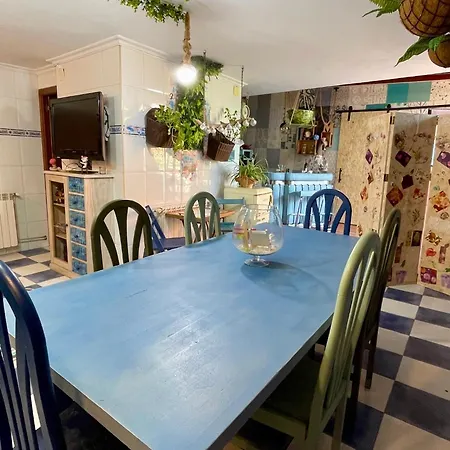 Apartment En Costa Quebrada -piscina Y Parking Junto A Playas, En