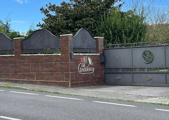 En Costa Quebrada -piscina Y Parking Junto A Playas, En